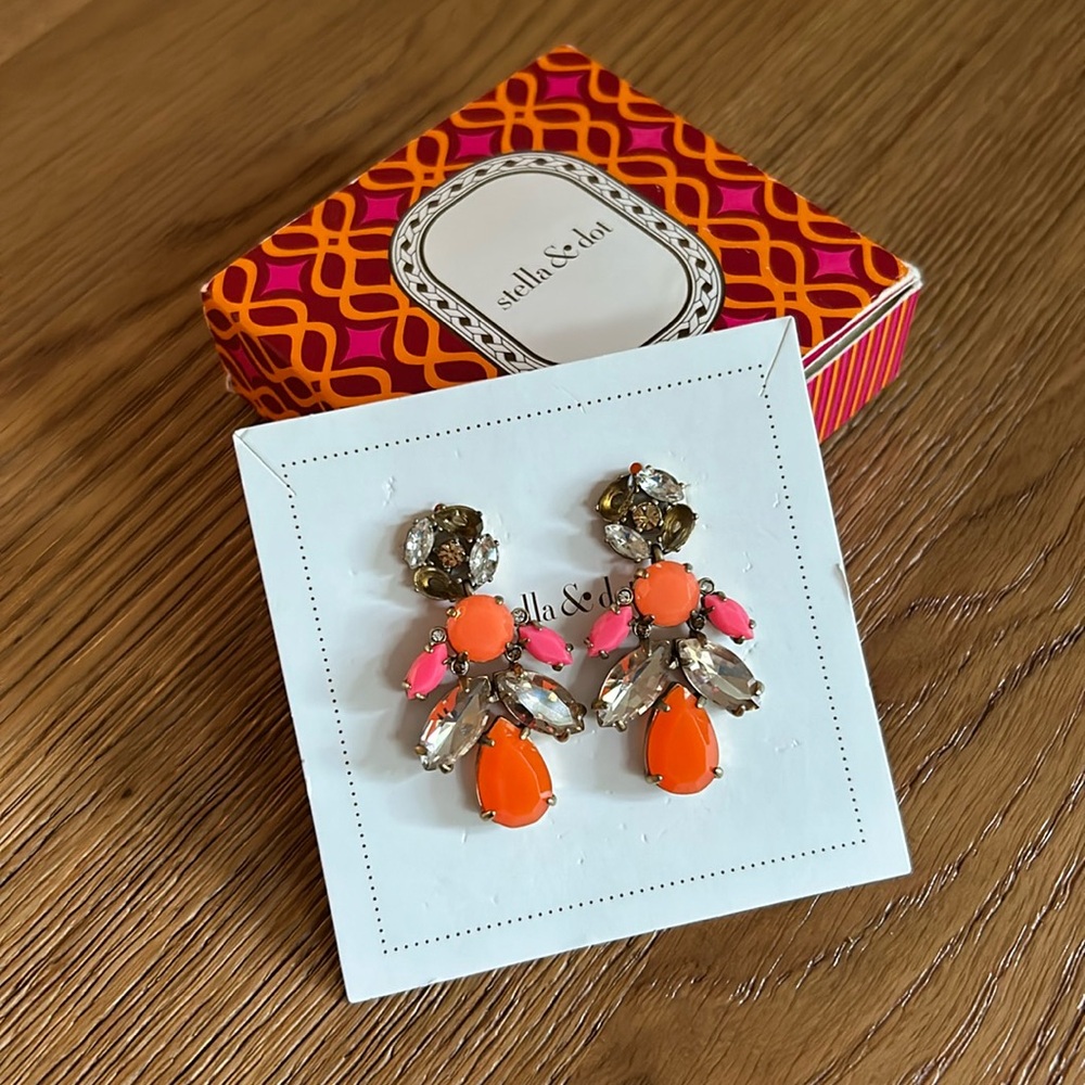 Stella & Dot Pop Geo Chandelier earrings